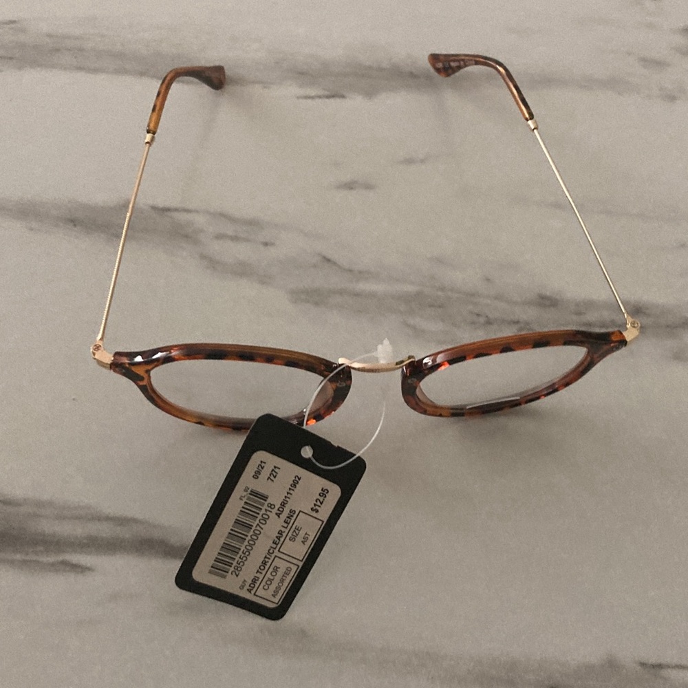ME Makeover Essentials Tortoise Oval Glasses with Gold Bridge - Picture 15 of 16
